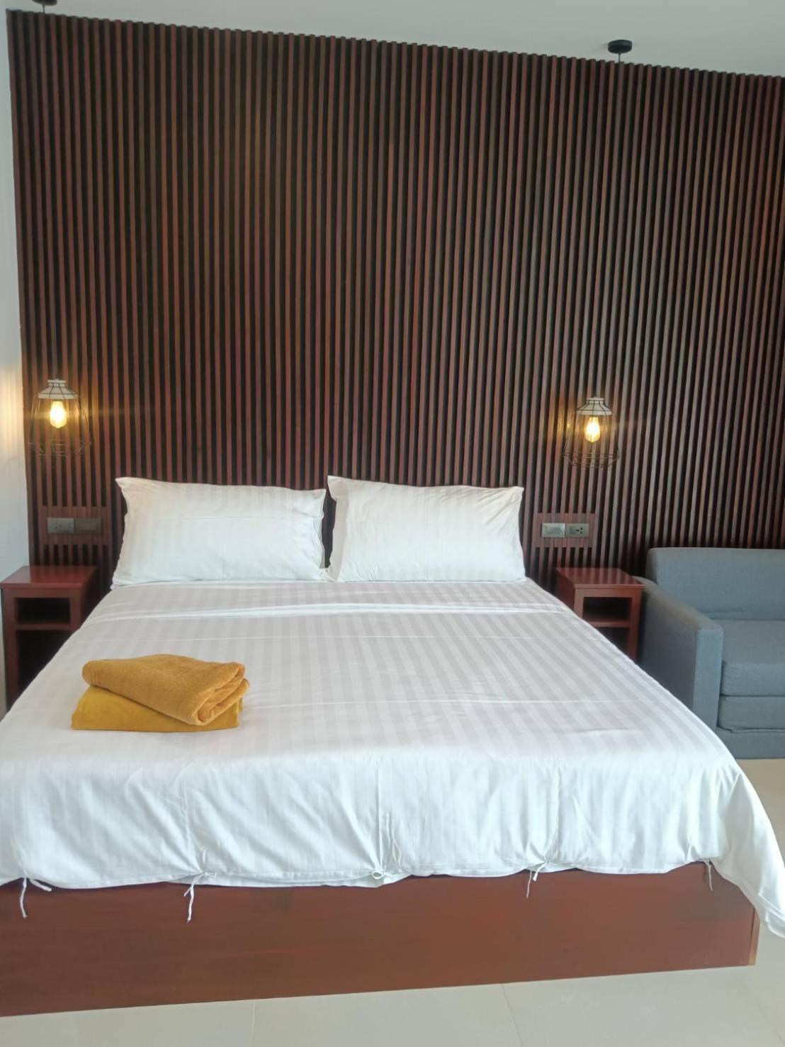 Beach House By Rose Massage Nai Thon Beach Exterior foto